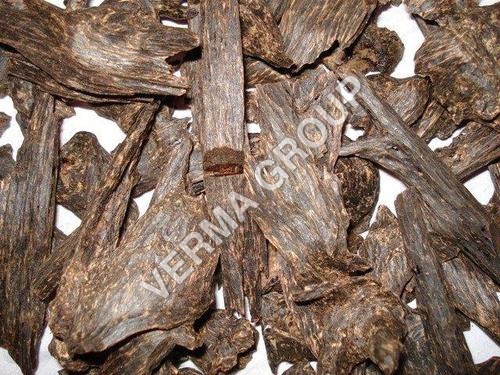 Rooh-Al-Oudh Attar - Agarwood Essence, Indian White Sandalwood | Steam Distilled, Deep Woody Fragrance, Traditional Process, Long-Lasting Scent