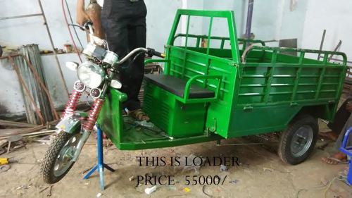 Battery E-Rickshaw Loader