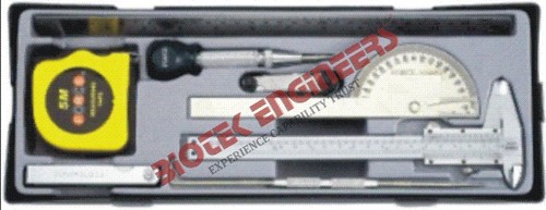 SET OF MEASURING TOOLS