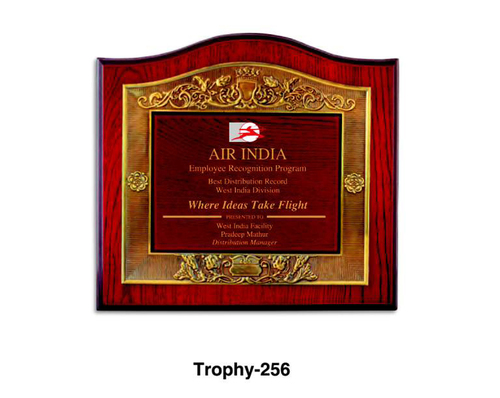 WOODEN PLAQUE GOLDEN FRAME