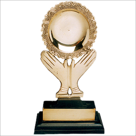 Hand With Gold Round Plate Trophy