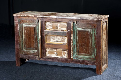RECLAIMED FURNITURE