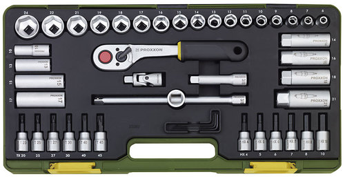 Compact set with baton ratchet