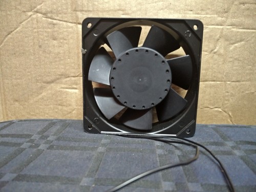 AXIAL FAN