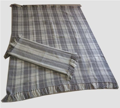 WOOL THROW