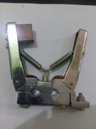 CARBON BRUSH HOLDERS