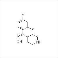 (Z)-(2,4-Difluorophenyl)-4-piperidinylmethanone oxime