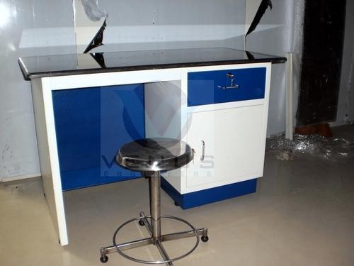 Laboratory Tables