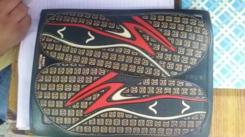 Printing and Embosing Chappal Bottom