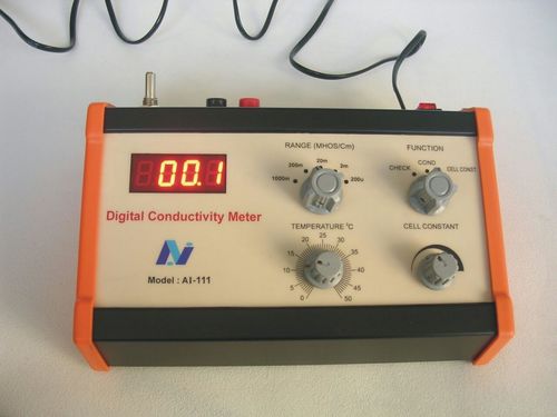 Digital Conductivity Meter