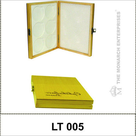 Wooden Lens Display Tray