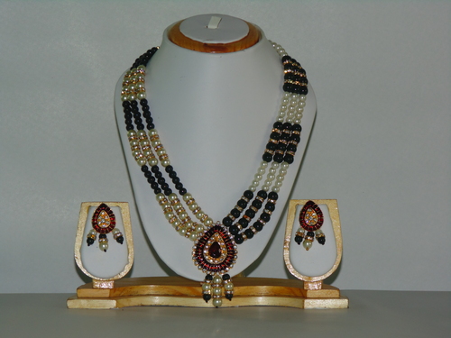 Artificial Beaded Jewelry .