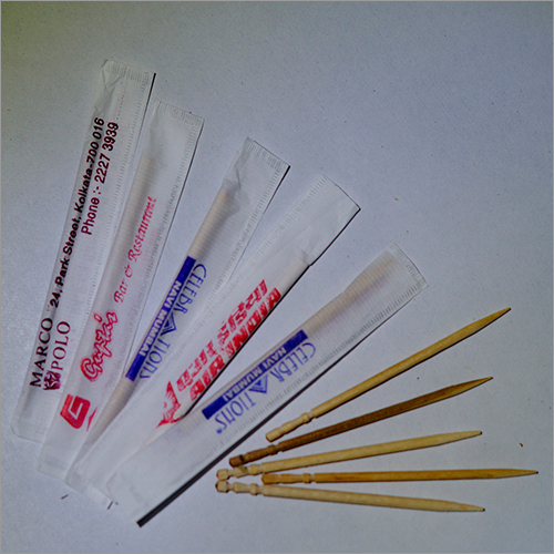 Bamboo Toothpick Application: Dental Cleaning