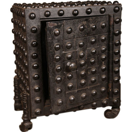 Iron_Industrial_Furniture_Shriman_Exports