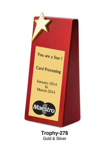 MEMENTO WITH STAR ON THE TOP