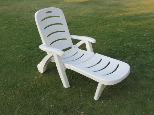 Folding Lounger Chair - Plastic - 3 Fold -White