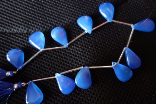 Pear Cut Blue Onyx Smooth Almond