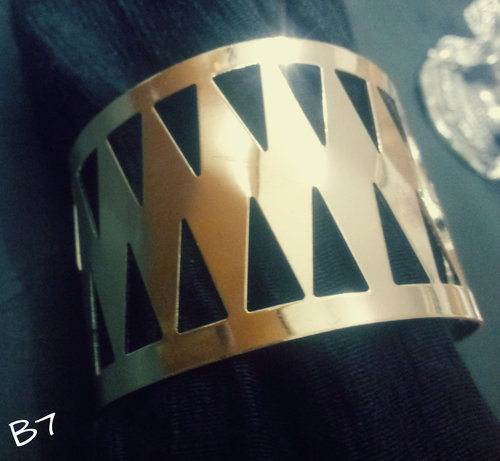 Golden Criss Cross Bracelet
