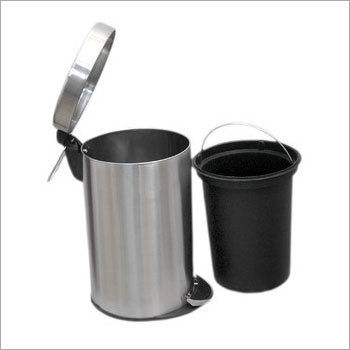 Steel Ss Pedal Dustbin