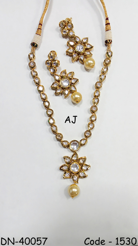 Single Line Kundan Necklace