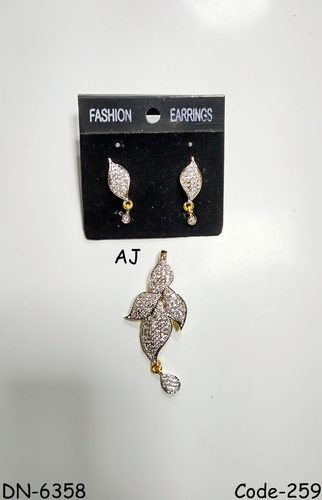 American Diamond Pendant Set