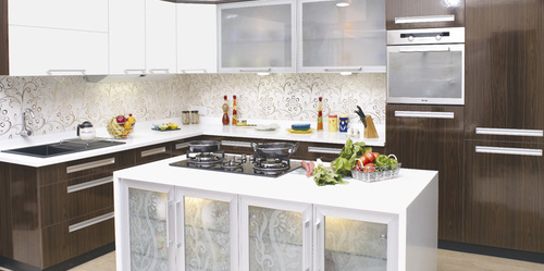 Ilands Kitchen in Laminate