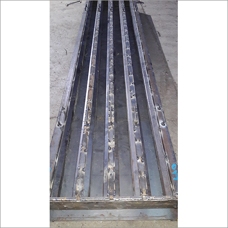 Pre-Stressed Boundary Wall Pole Mould