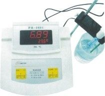 pH/Temp Bench Type Meter