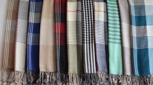 Stole Wool Check Assorted