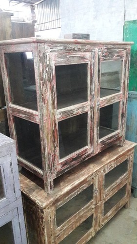 Lightweight Wooden Glass Almirah