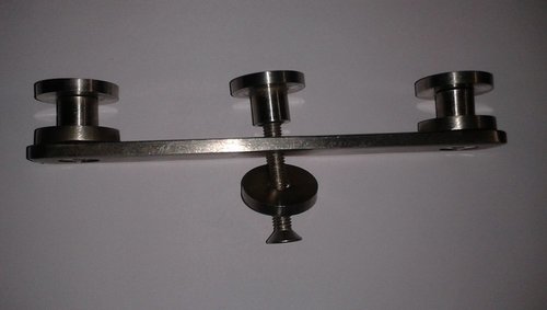 Stainless Steel Glass Bracket By NARAYAN ENGG. CO.