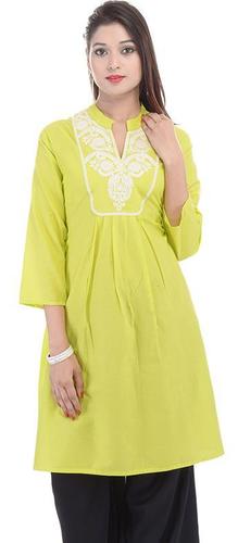 Aawari Green Embroidered Kurti