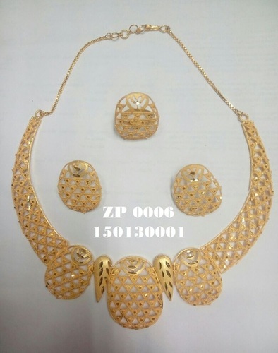 Golden Fancy Choker Necklace Set
