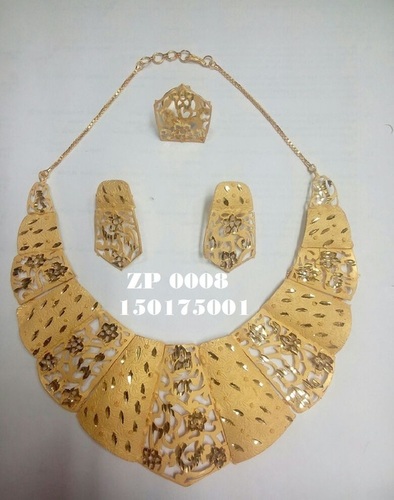 Gold Forming Necklace Set
