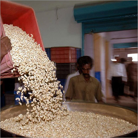 White Organic Cashew Nuts