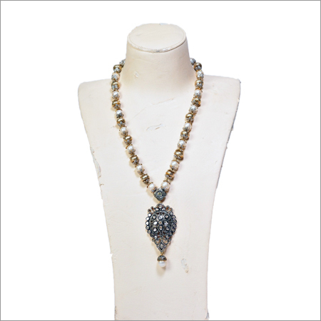 Beads of South Sea Pearls And Diamonds