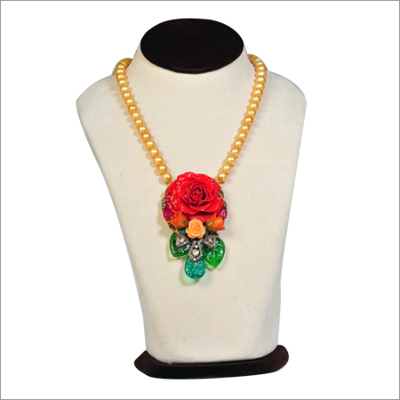 Long Necklace In Diamonds, Real Pearls And Italian Pieces