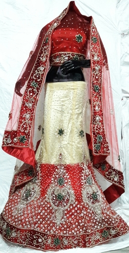 Chiku Mehroom Bridal Lehenga Chunni