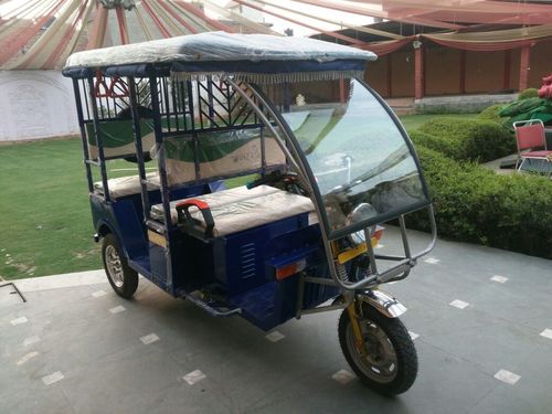 I-CAT Approved Front Mirror E-Rickshaw