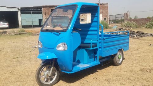 Toughened Glass and Front Mirror Battery Rickshaw