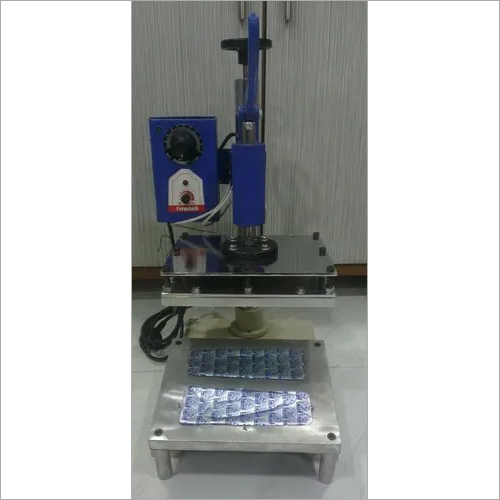 Semi Automatic Cream Roll Packing Machine