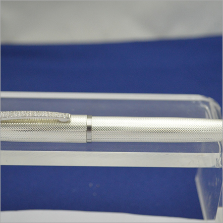 999 Silver Diamond Studded Pens Size: 5.250 Inches