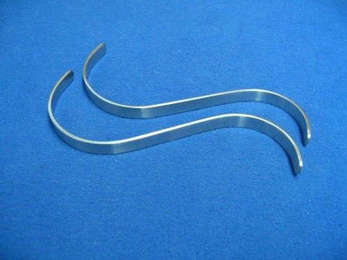S Shape Retractor 