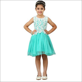 Green Frocks Age Group: 3-8 Years
