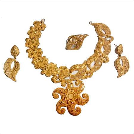 Golden New Design Necklace Set