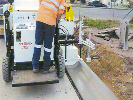 Kerb Laying Slipformer Machine