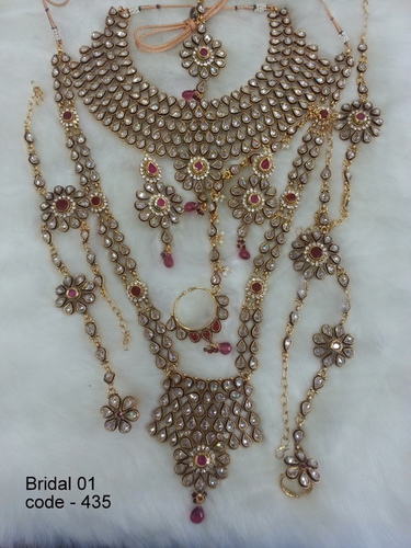 Antique Bridal Set - Copper Alloy, Customizable Design with Diamond Accents and Immaculate Finish