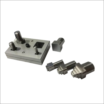 Disc Cutter Rectangle with Center Posting Punch