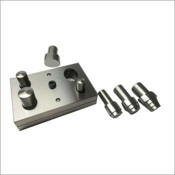 Disc Cutter Oval With Center Posting Punch