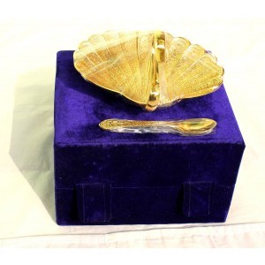 Royal Engraving Design with Decorative Gifting Box